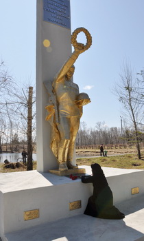 Ивановка памятник